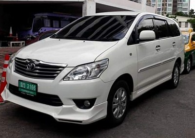 รถแวน 7 ที่นั่ง ภายในกว้างนั่งสบาย
